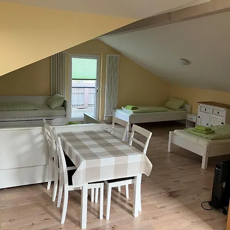 Fiore Gaestezimmer Esselbach